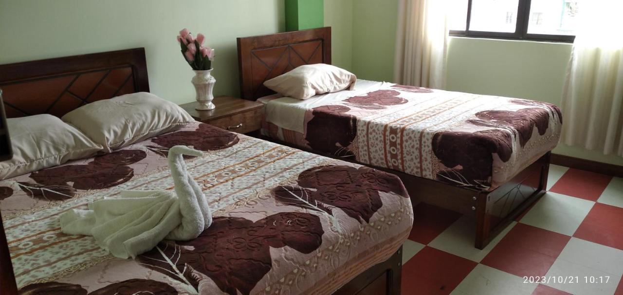 Hostal Eterna Primavera Копакабана Экстерьер фото